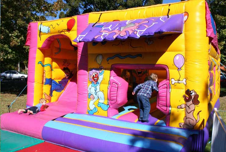 Clown Cabin inflatable combo
